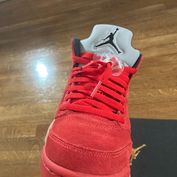 Jordan Red - Picture 7 of 9